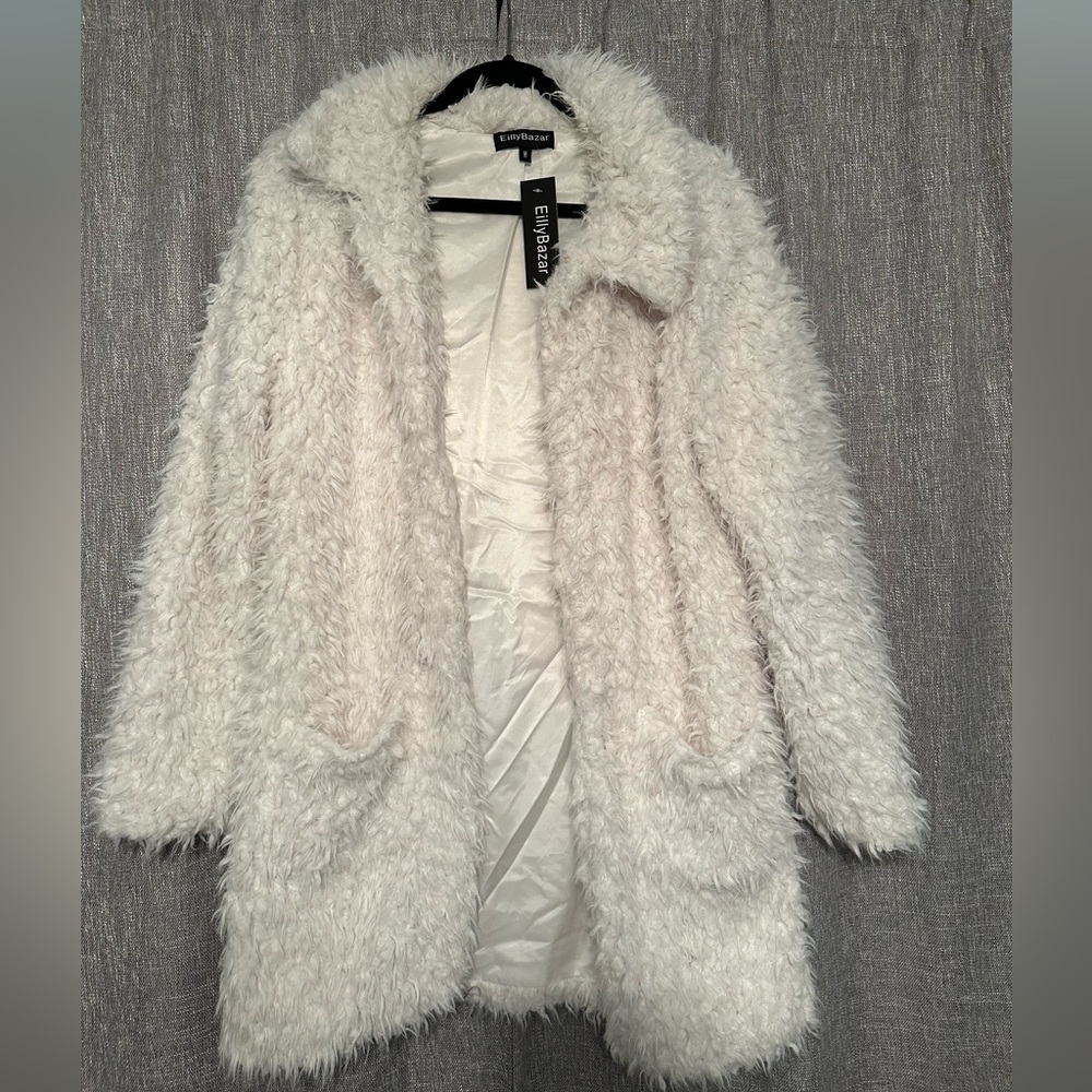 Ivory fluffy blazer/jacket by Eilly Bazar. Medium. New with tags
